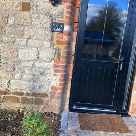Potcote Farm Stables Accommodation Spots Stable Towcester Exterior foto